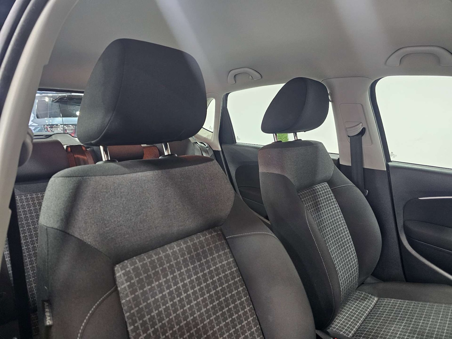 Used Volkswagen Polo 2016 for sale - 76972416: Photo 5