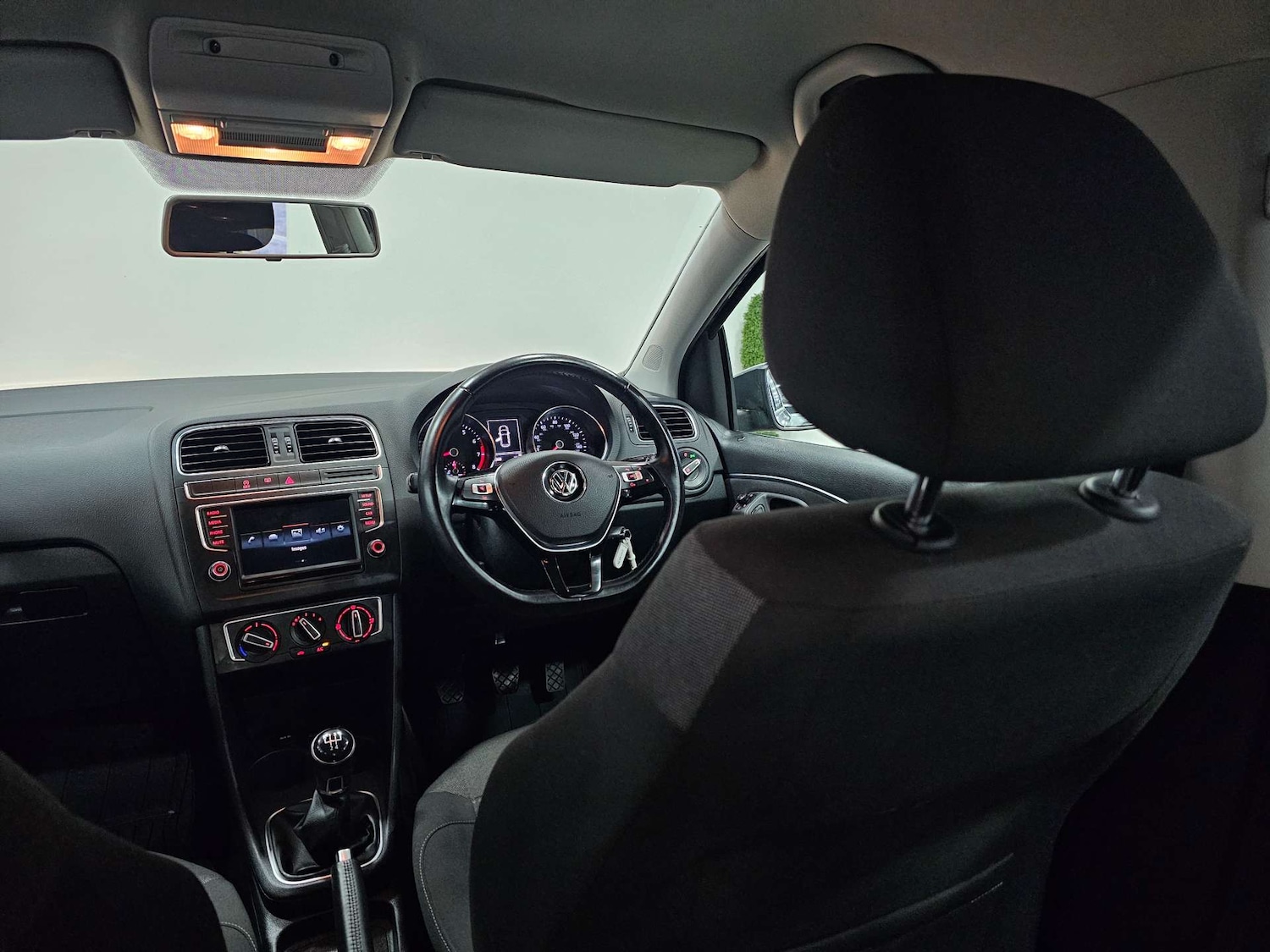 Used Volkswagen Polo 2016 for sale - 76972416: Photo 81