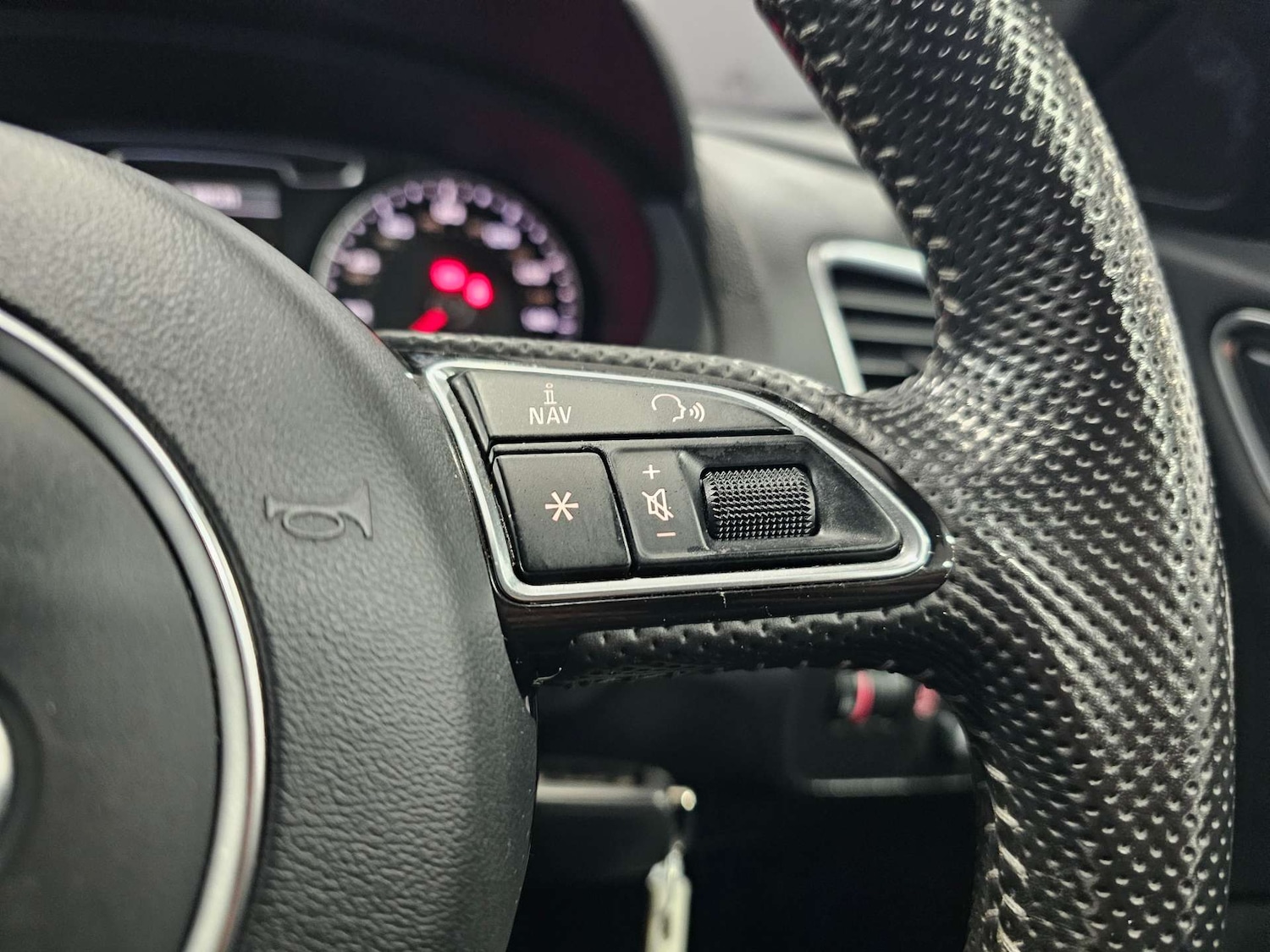 Used Audi Q3 2014 for sale - 77249264: Photo 58