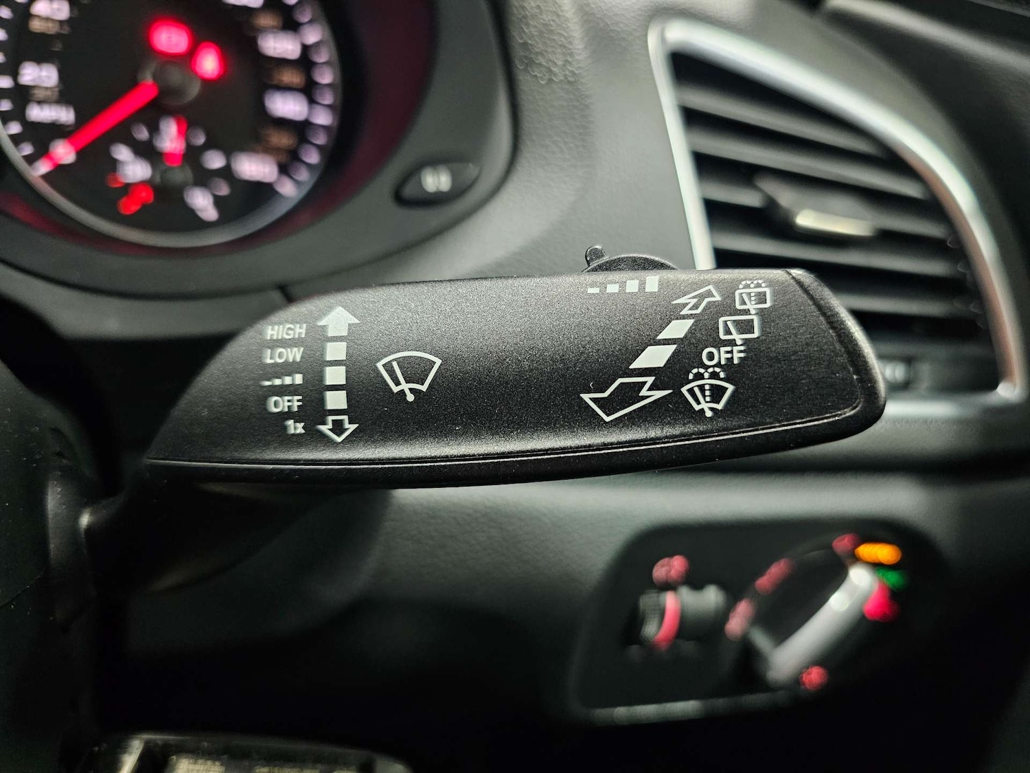 Used Audi Q3 2014 for sale - 77249264: Photo 60