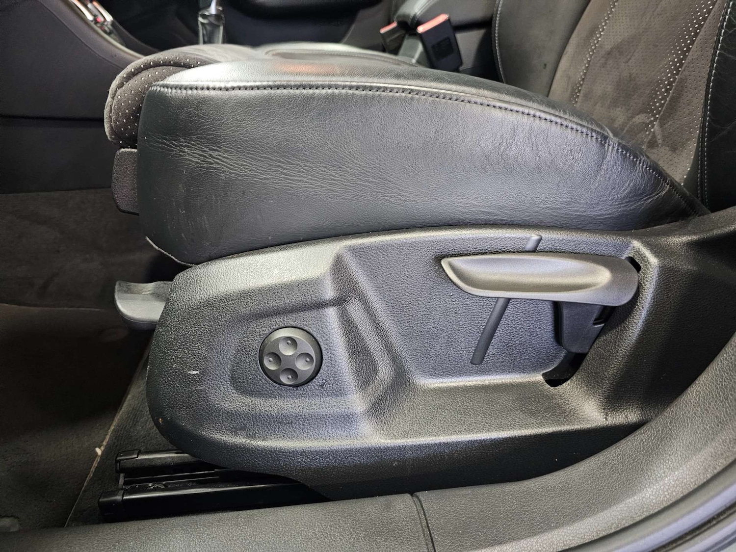 Used Audi Q3 2014 for sale - 77249264: Photo 97