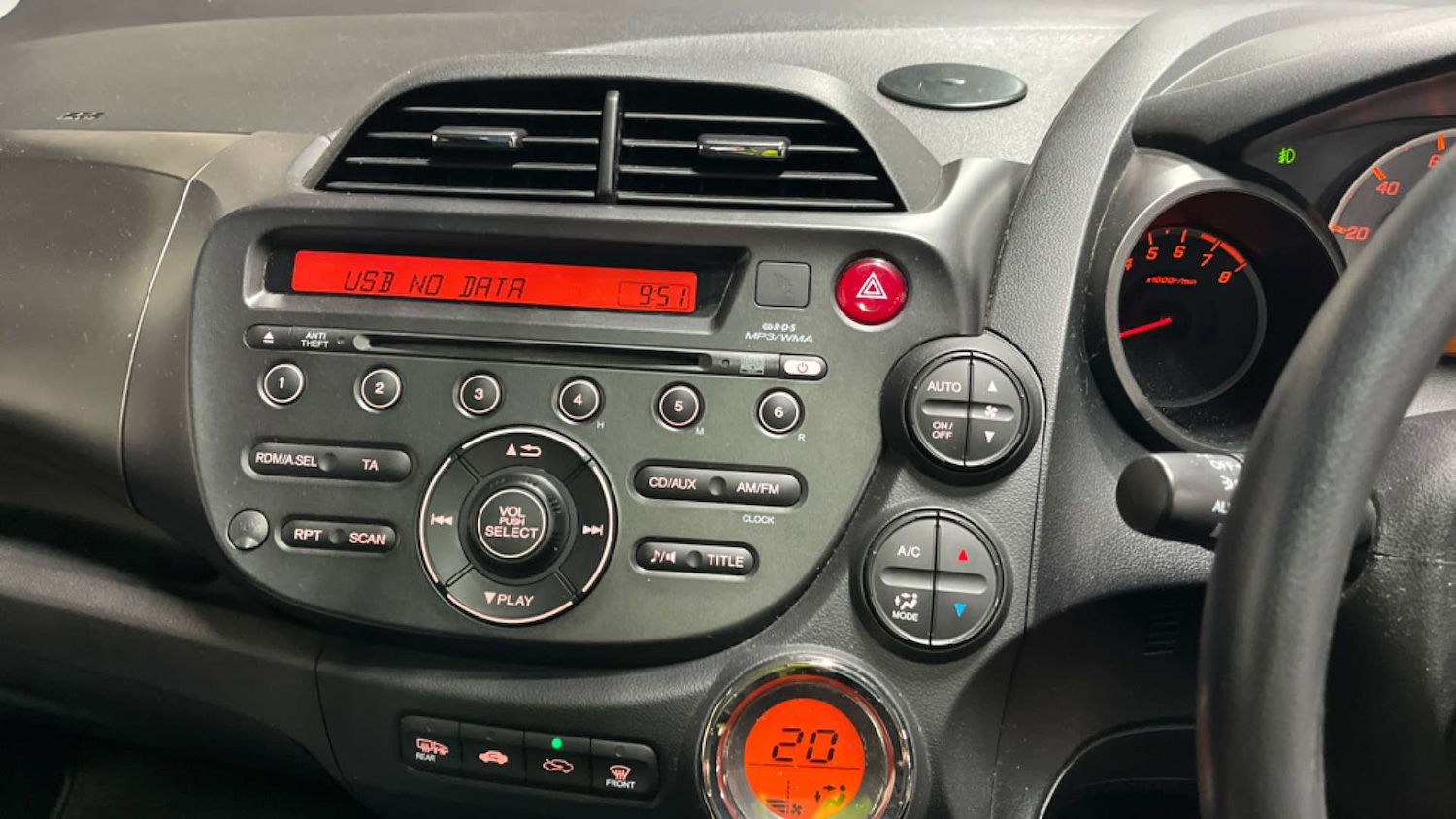 Used Honda Jazz 2015 for sale - 77650525: Photo 14