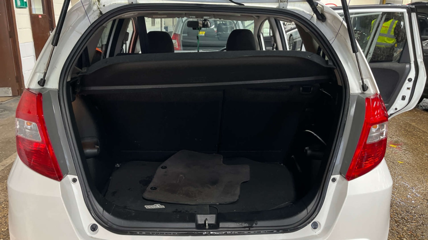 Used Honda Jazz 2015 for sale - 77650525: Photo 9