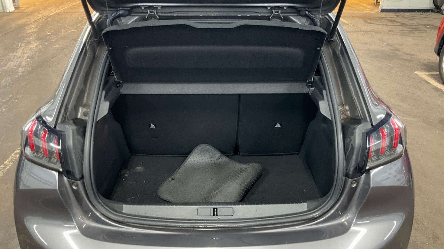 Used Peugeot 208 2020 for sale - 77916384: Photo 9