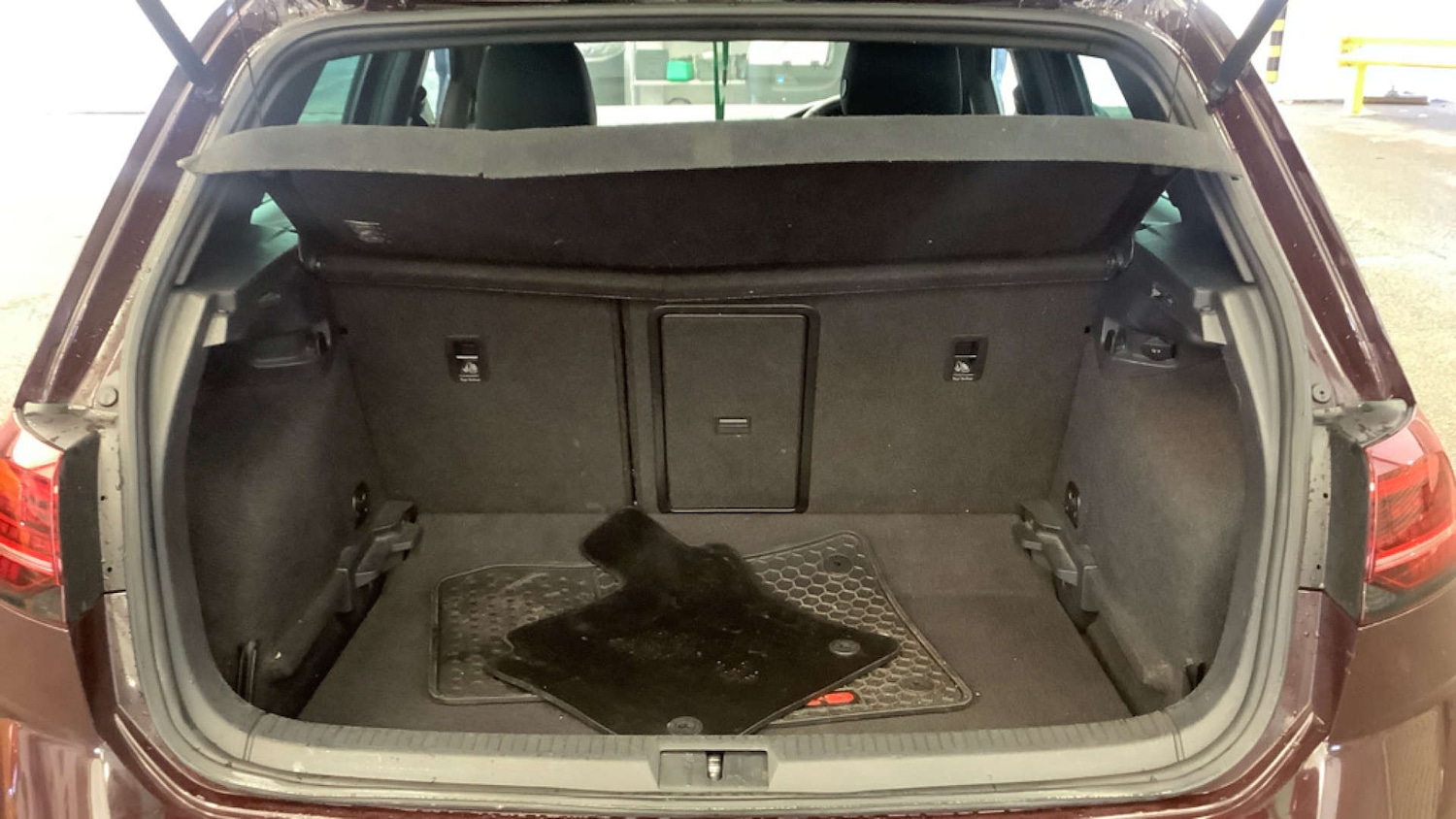 Used Volkswagen Golf 2017 for sale - 77567790: Photo 9