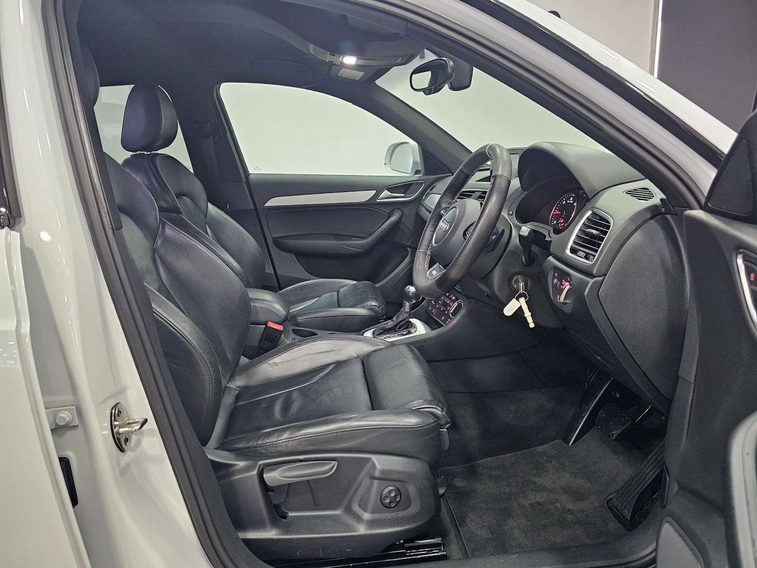 Used Audi Q3 2015 for sale - 78068177: Photo 3