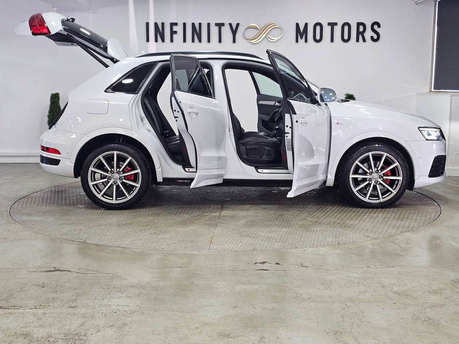 Used Audi Q3 2015 for sale - 78068177: Photo 42