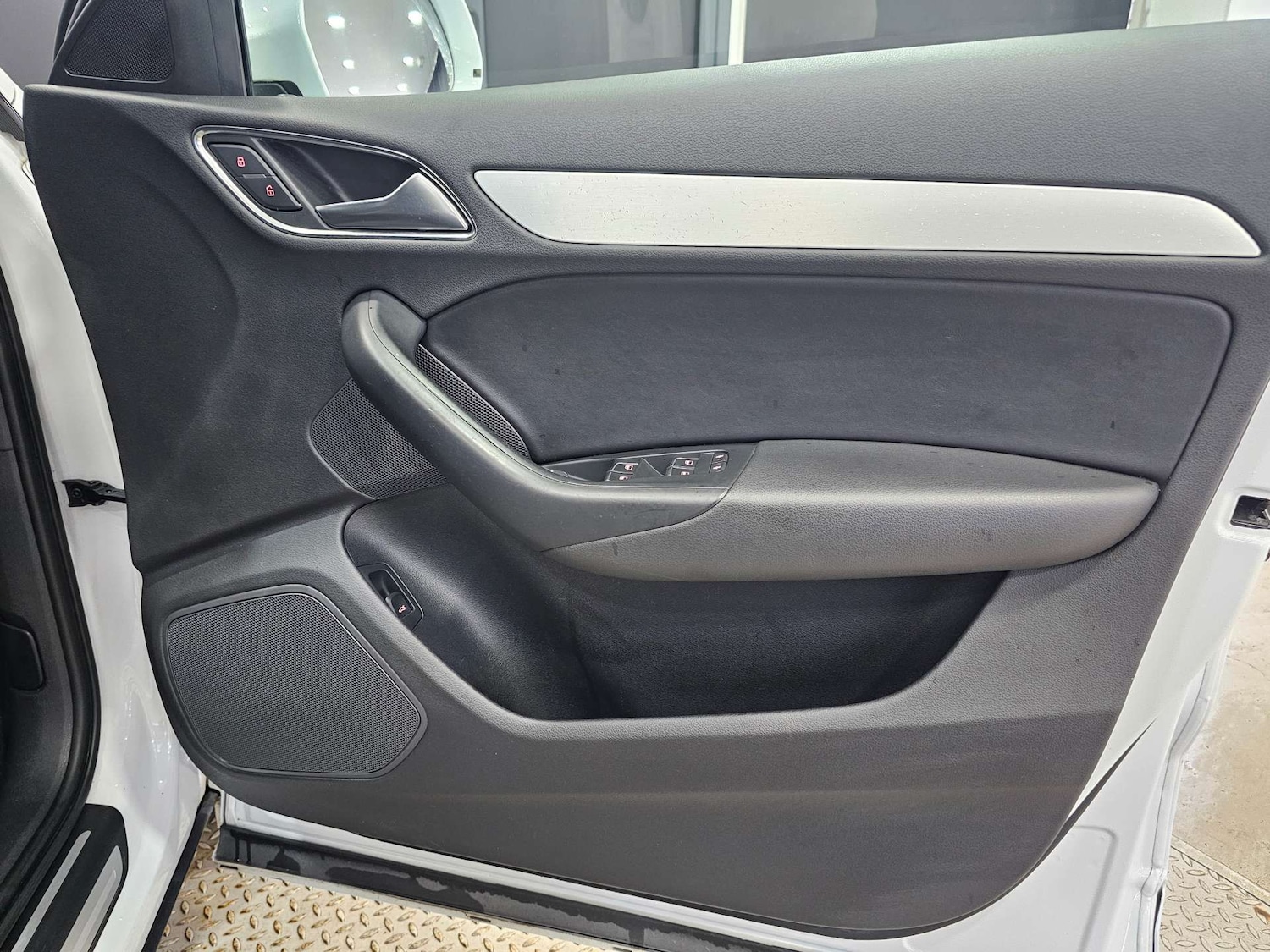 Used Audi Q3 2015 for sale - 78068177: Photo 54