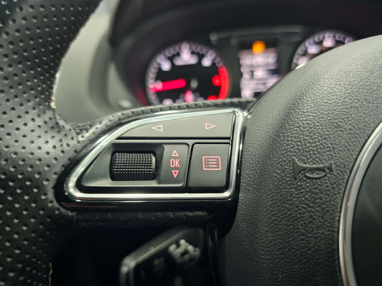 Used Audi Q3 2015 for sale - 78068177: Photo 64