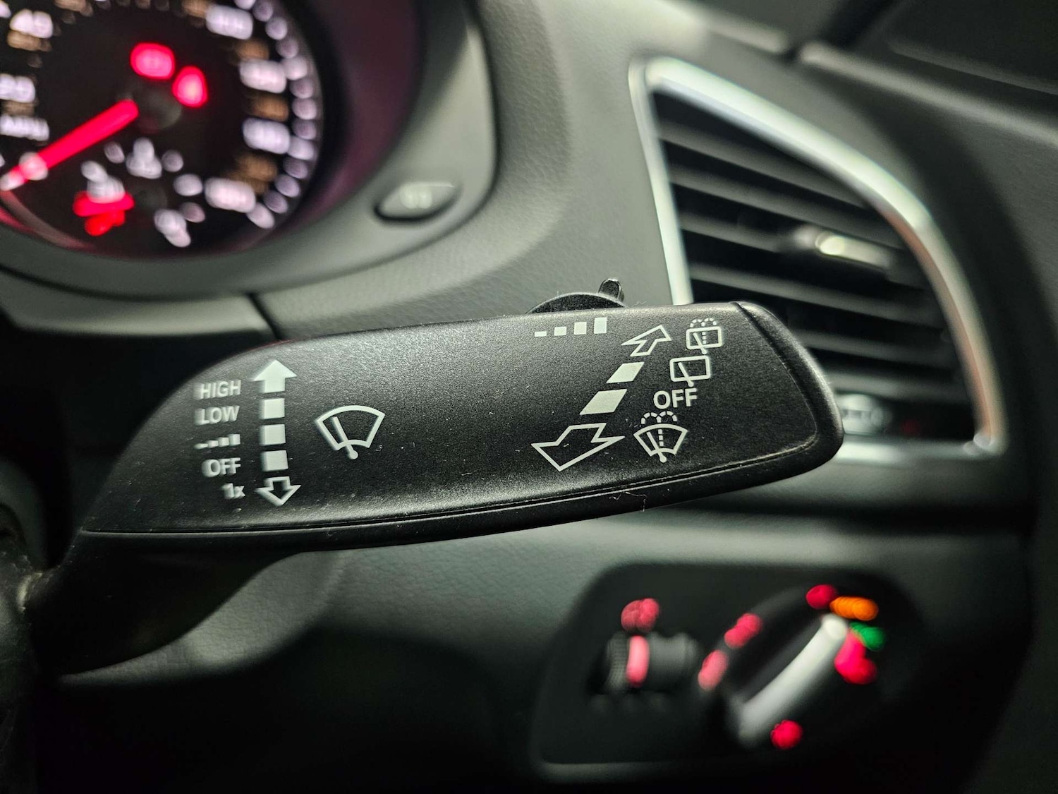 Used Audi Q3 2015 for sale - 78068177: Photo 65