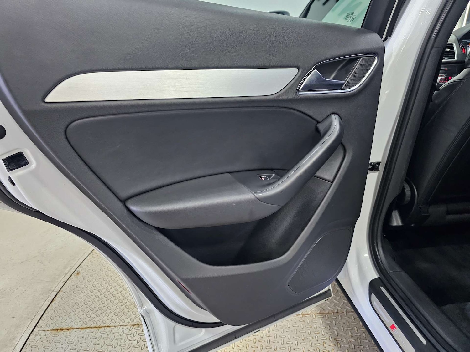 Used Audi Q3 2015 for sale - 78068177: Photo 84