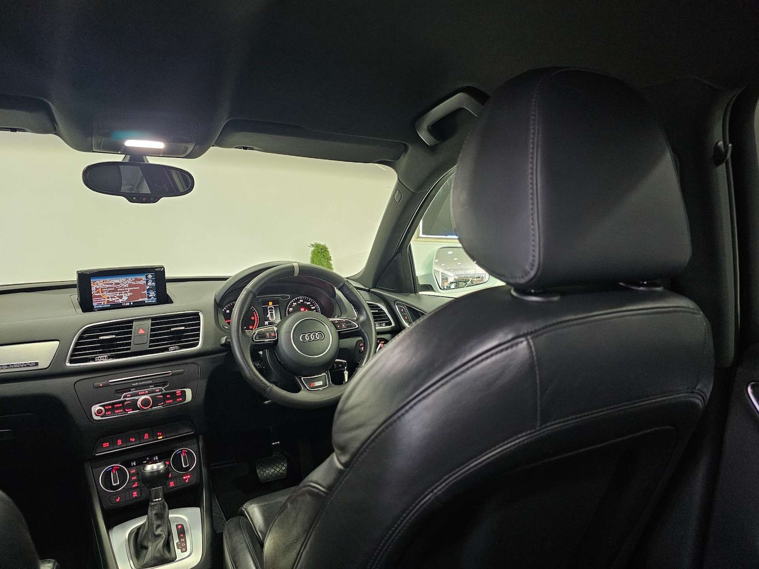 Used Audi Q3 2015 for sale - 78068177: Photo 88