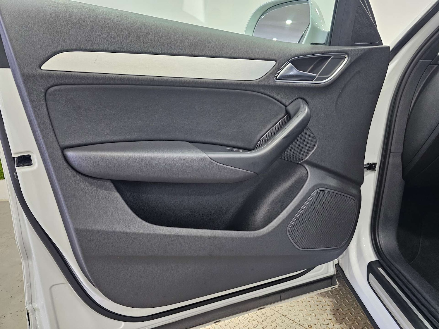 Used Audi Q3 2015 for sale - 78068177: Photo 89