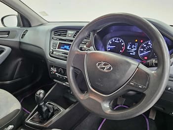 Used Hyundai i20 2016 for sale - 79885999: Photo