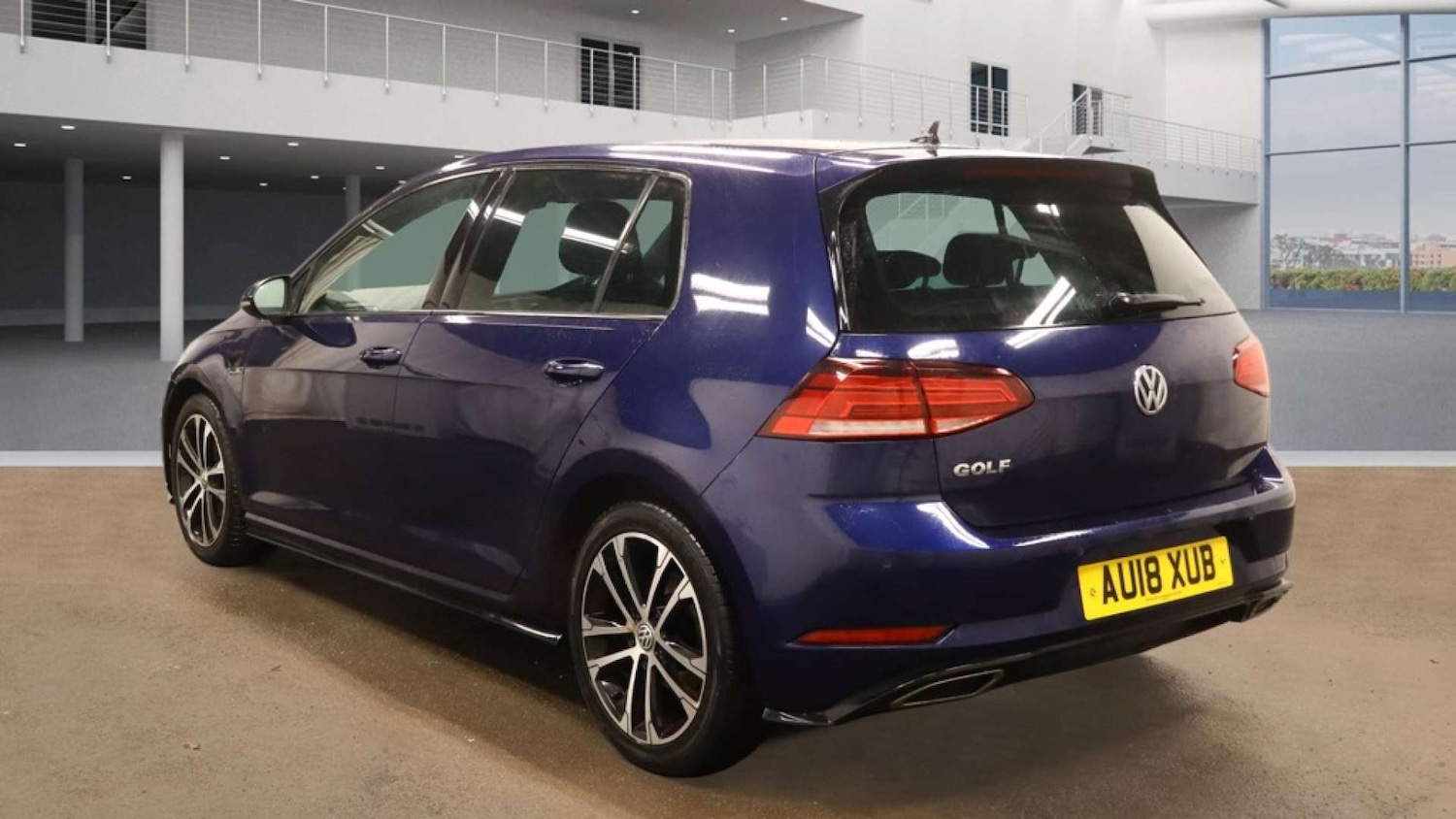 Used Volkswagen Golf 2018 for sale - 77227777: Photo 4