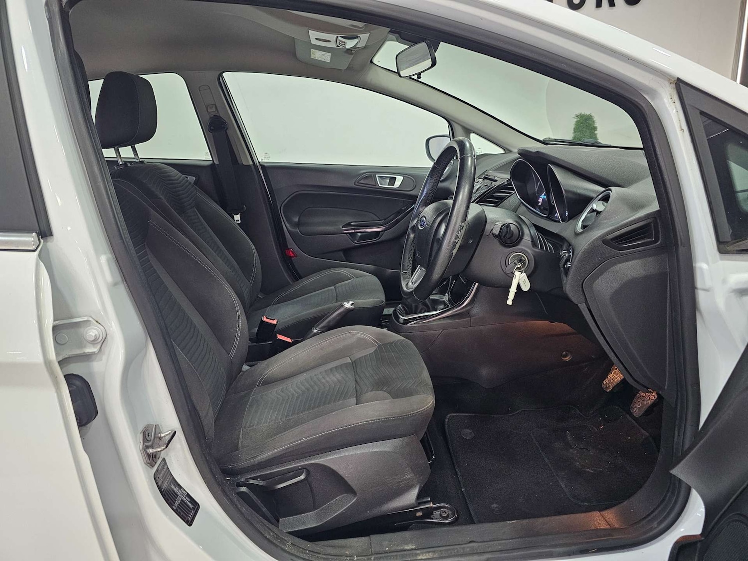 Used Ford Fiesta 2017 for sale - 77830748: Photo 2