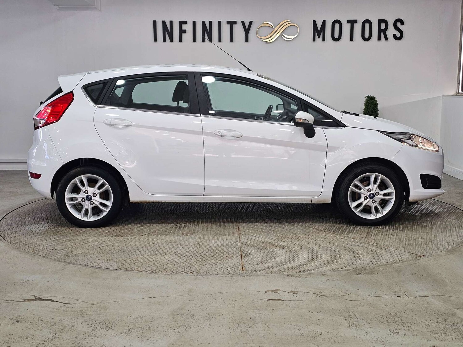 Used Ford Fiesta 2017 for sale - 77830748: Photo 35