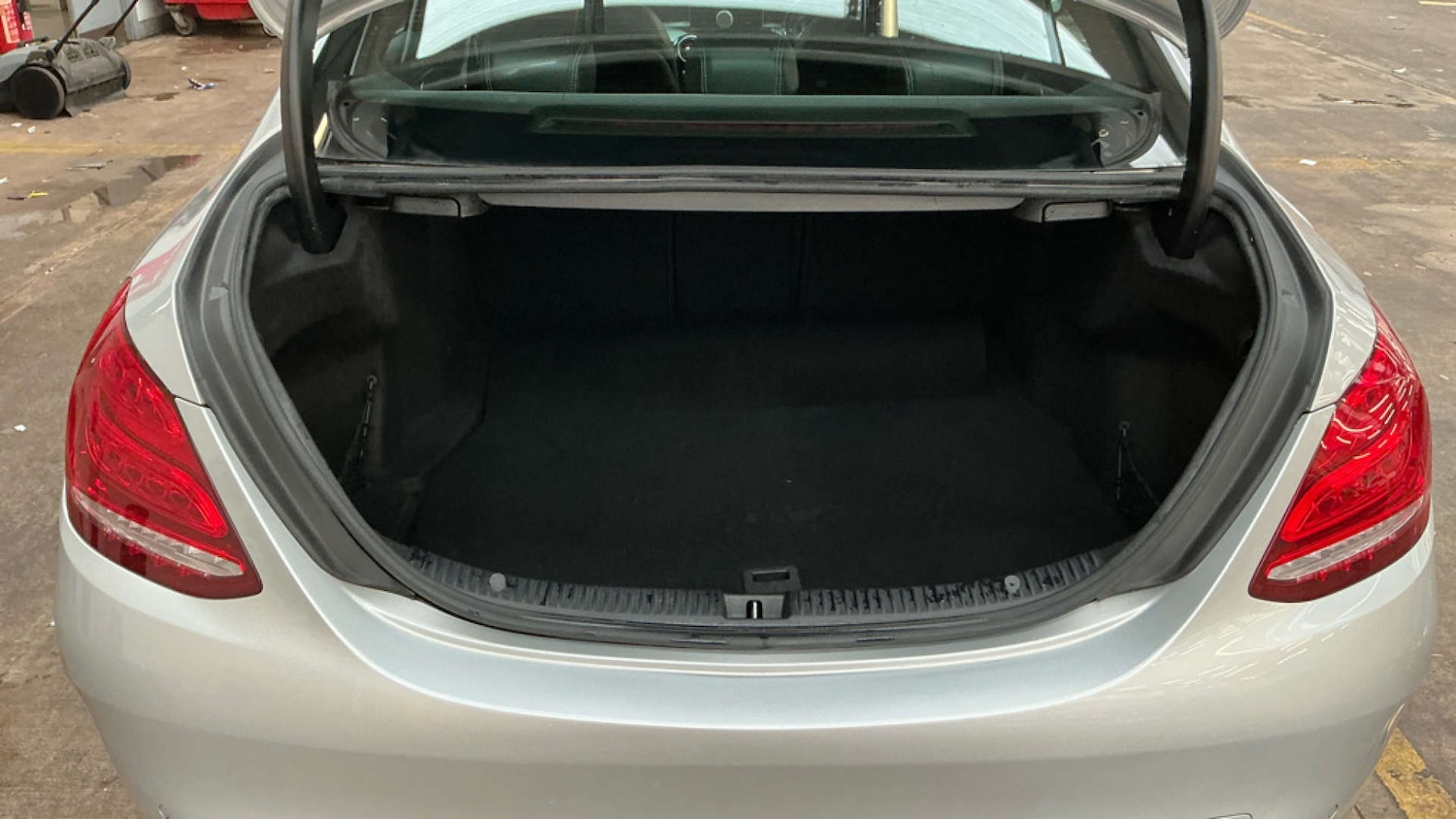 Used Mercedes-Benz C Class 2014 for sale - 78165481: Photo 9