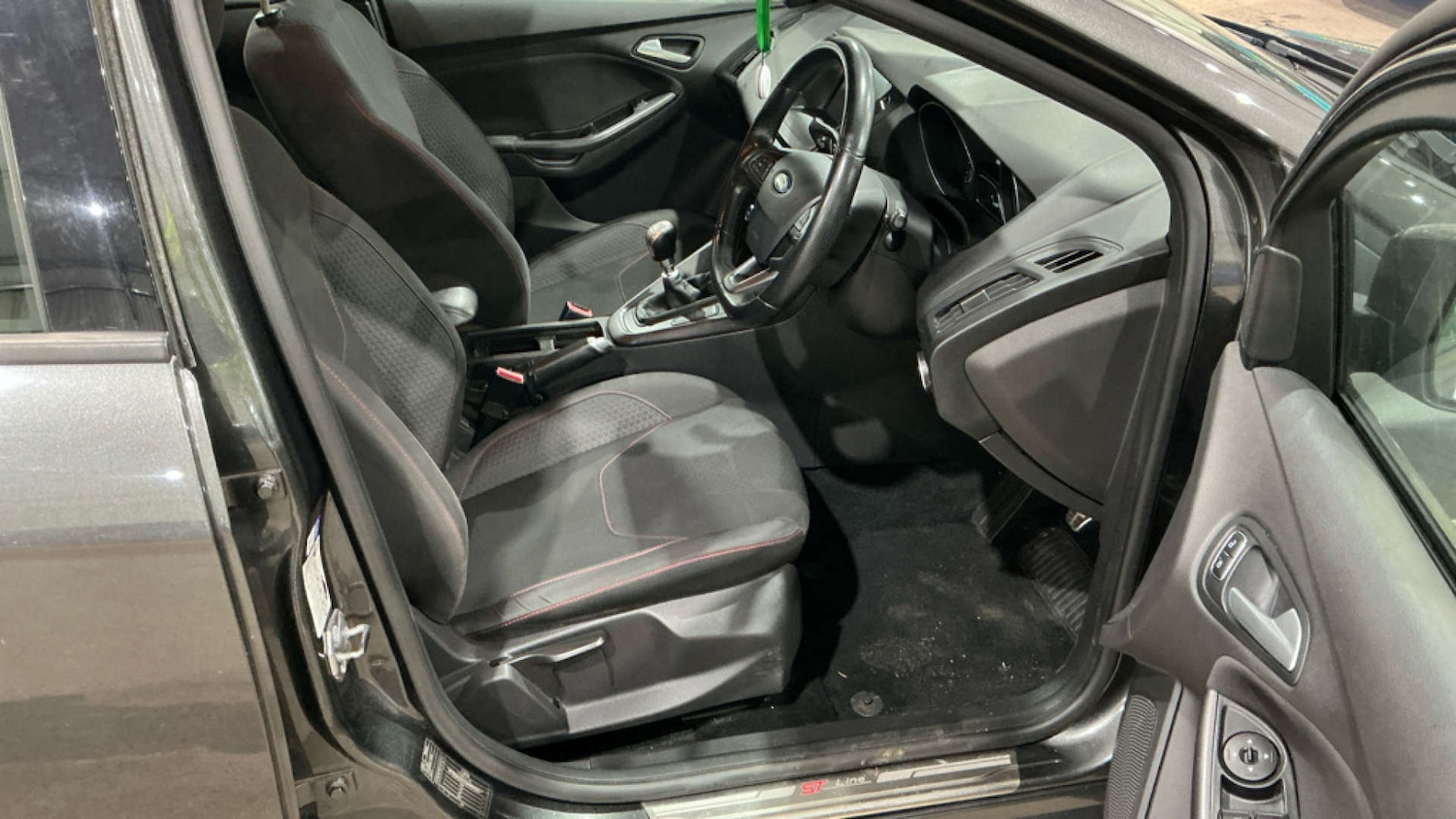 Used Ford Focus 2017 for sale - 77604003: Photo 12