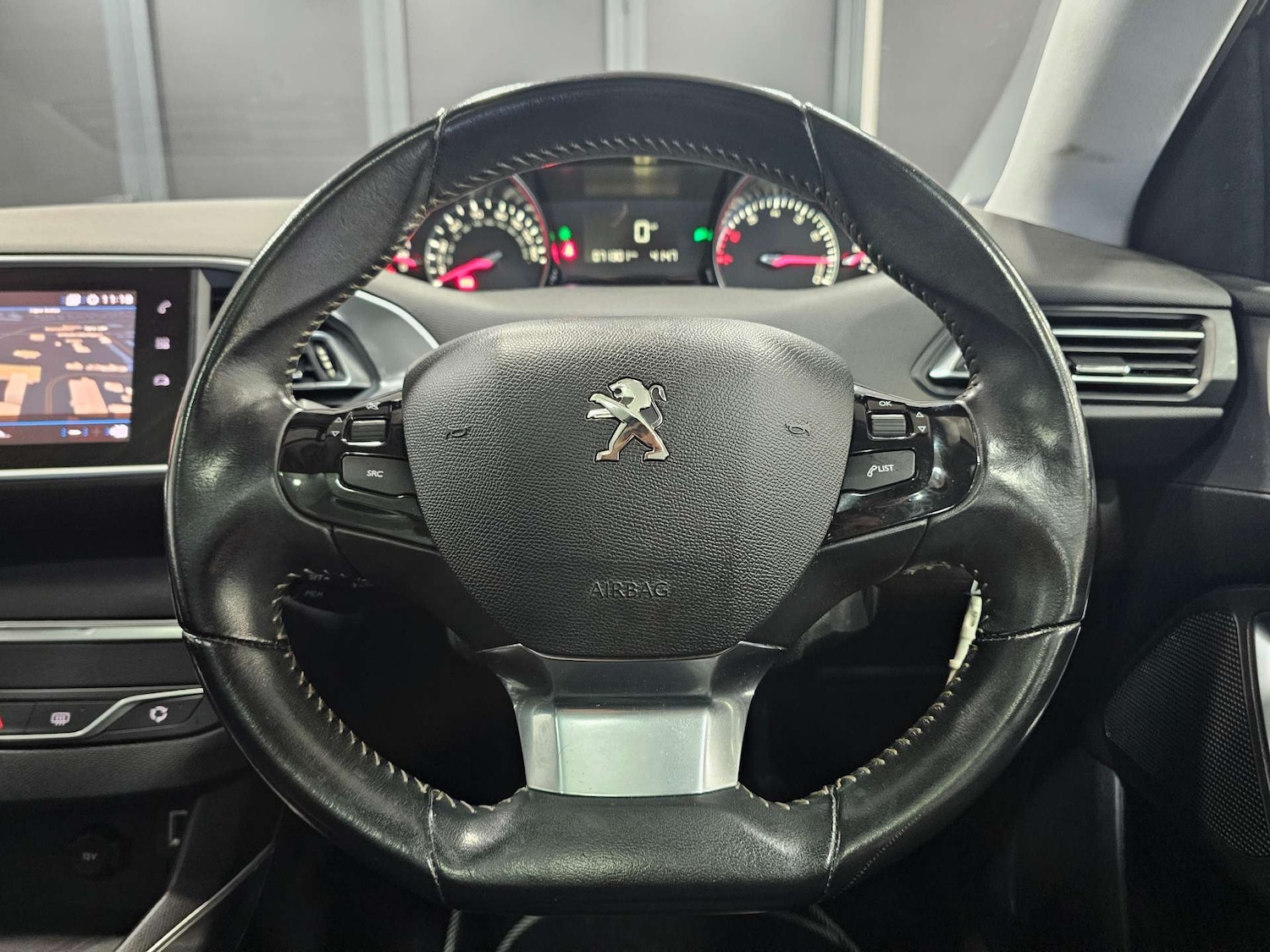 Used Peugeot 308 2018 for sale - 76972449: Photo 28