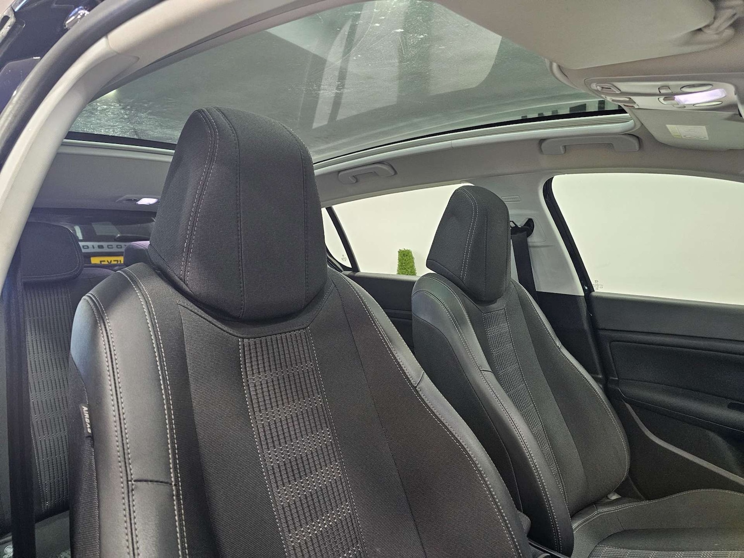 Used Peugeot 308 2018 for sale - 76972449: Photo 3