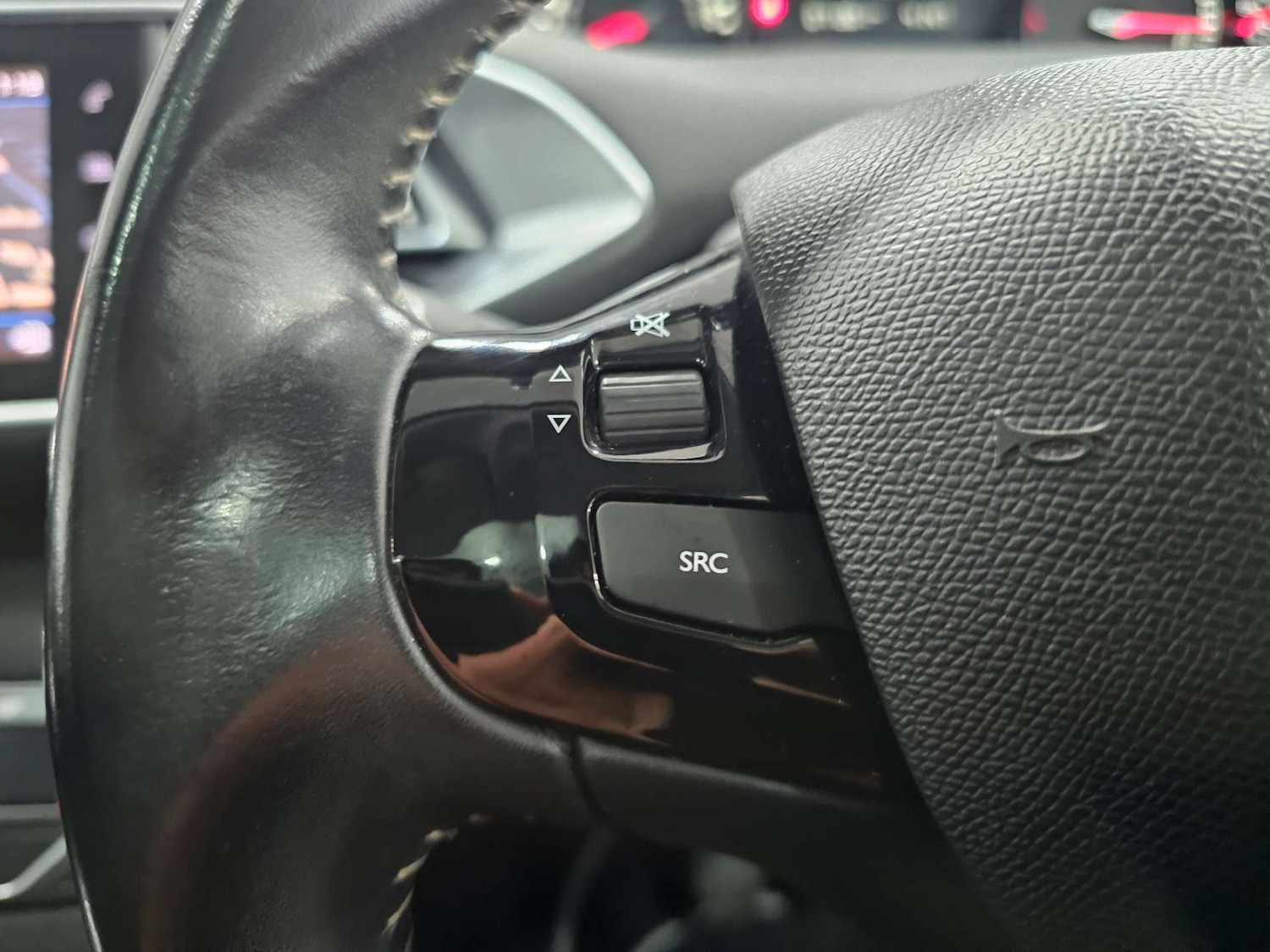 Used Peugeot 308 2018 for sale - 76972449: Photo 30