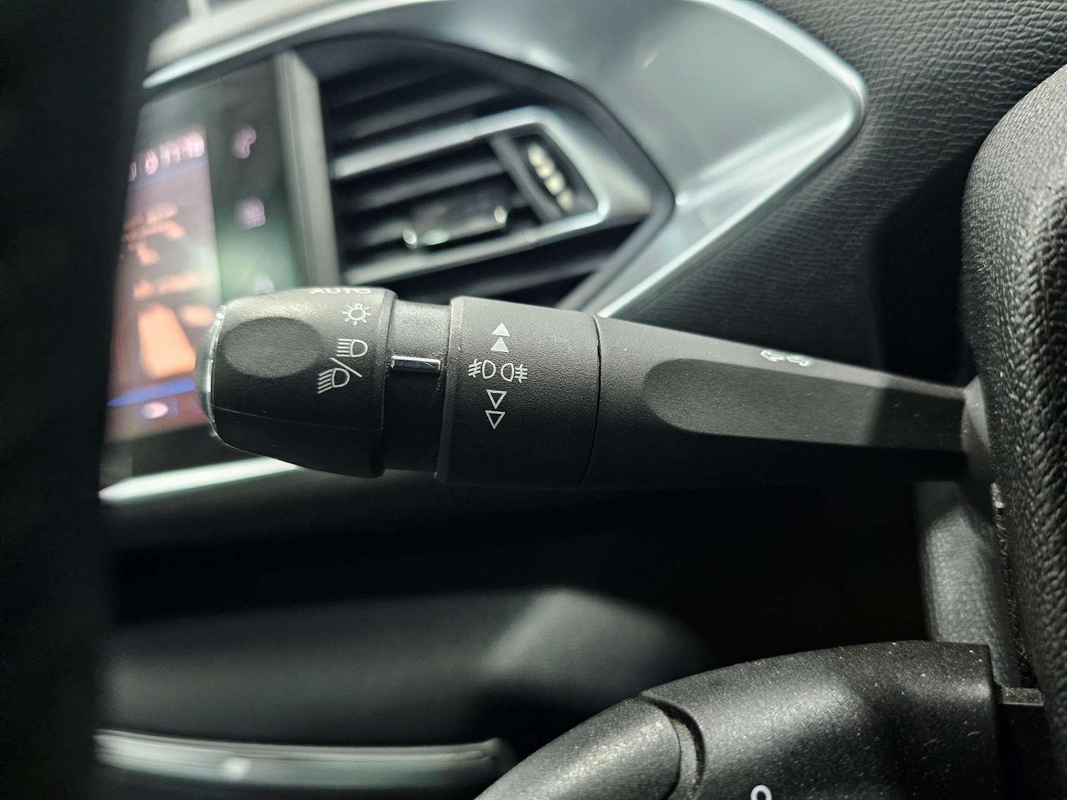 Used Peugeot 308 2018 for sale - 76972449: Photo 34