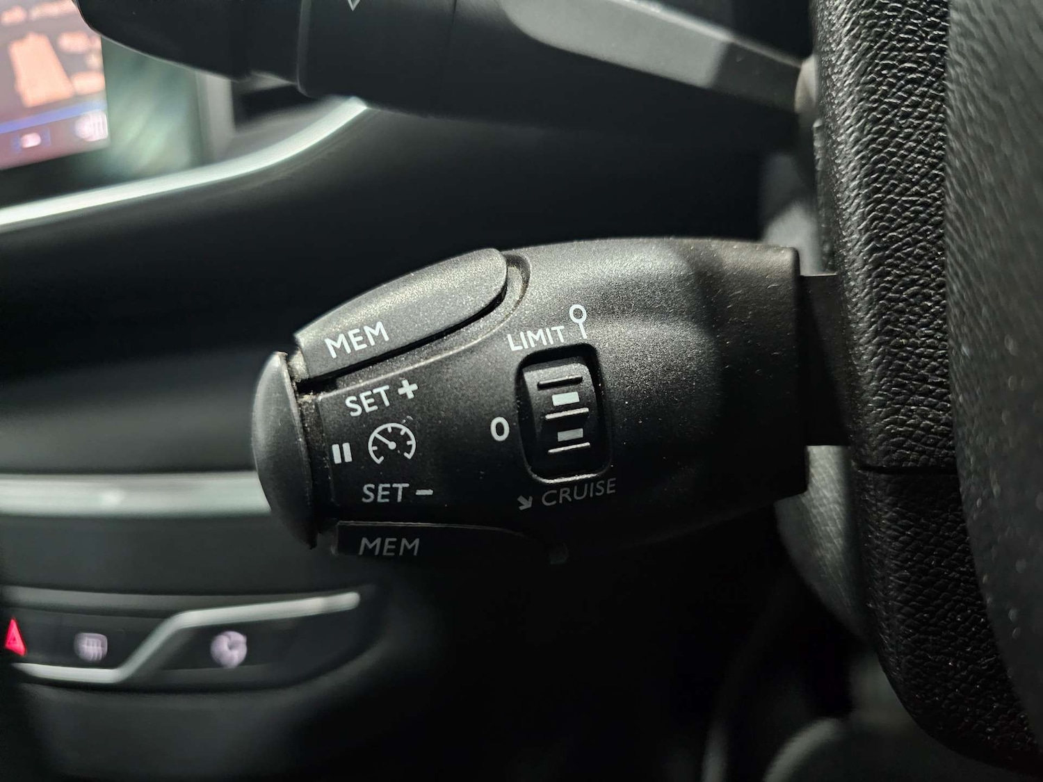 Used Peugeot 308 2018 for sale - 76972449: Photo 36