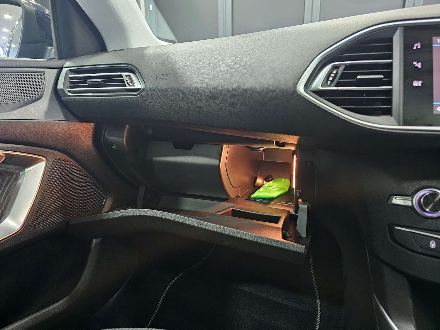 Used Peugeot 308 2018 for sale - 76972449: Photo 43