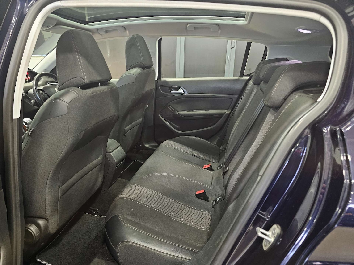 Used Peugeot 308 2018 for sale - 76972449: Photo 45