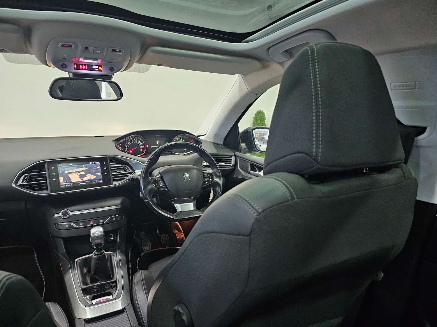 Used Peugeot 308 2018 for sale - 76972449: Photo 47