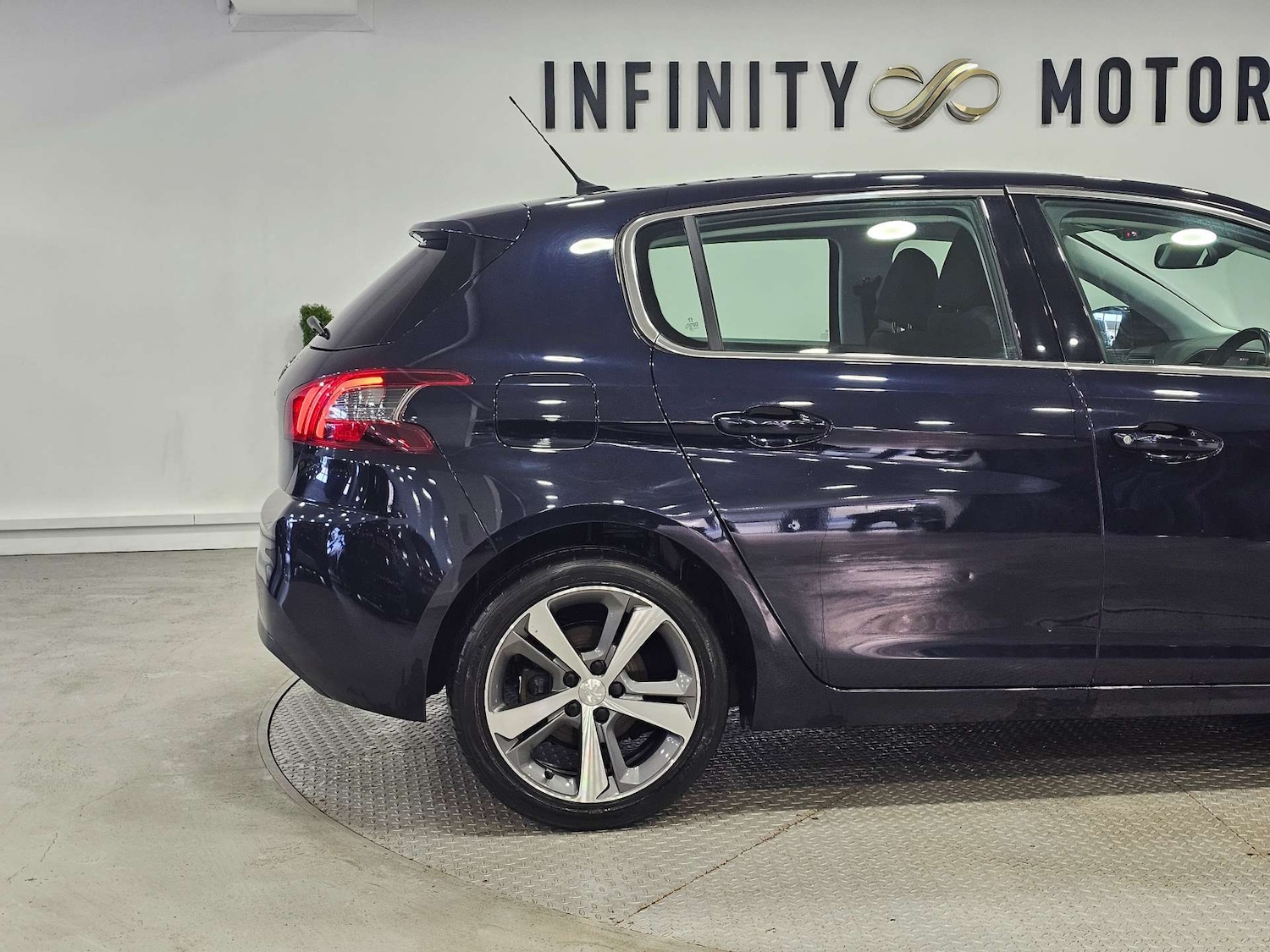 Used Peugeot 308 2018 for sale - 76972449: Photo 51