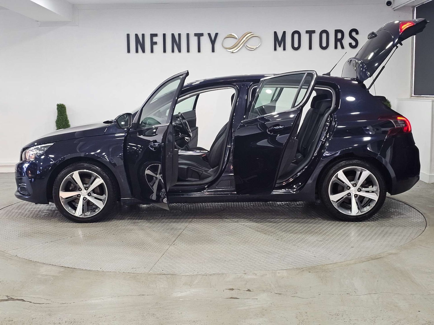 Used Peugeot 308 2018 for sale - 76972449: Photo 59