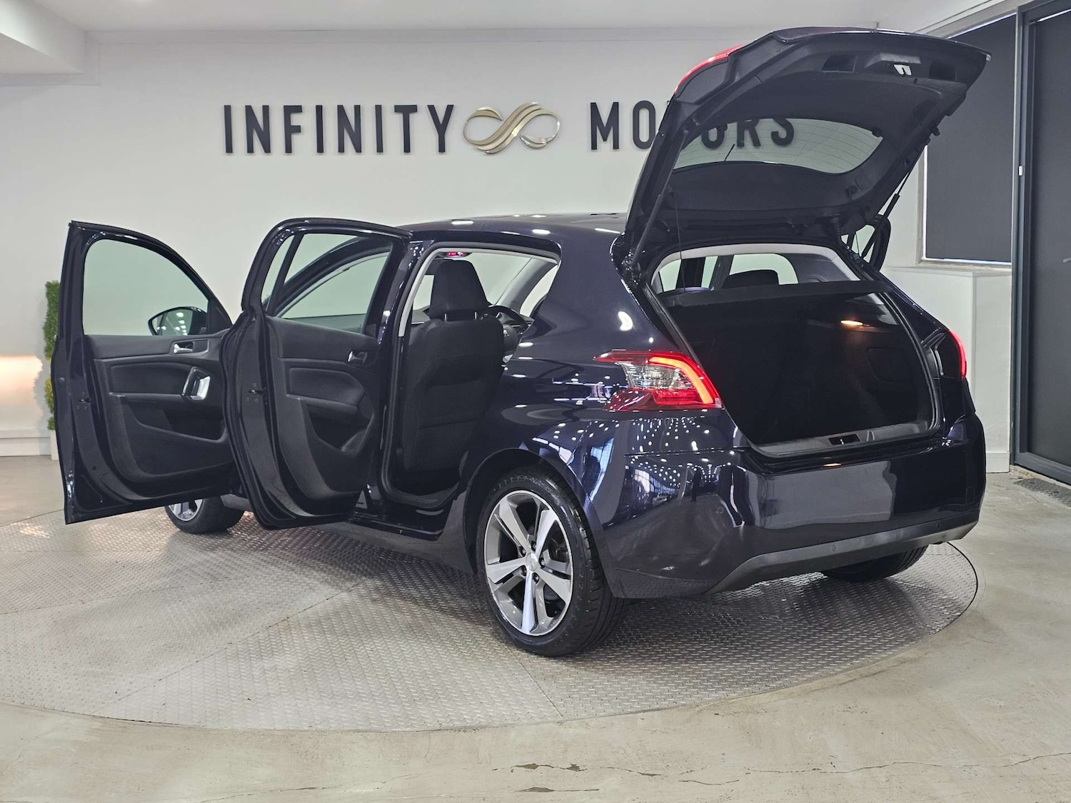 Used Peugeot 308 2018 for sale - 76972449: Photo 65