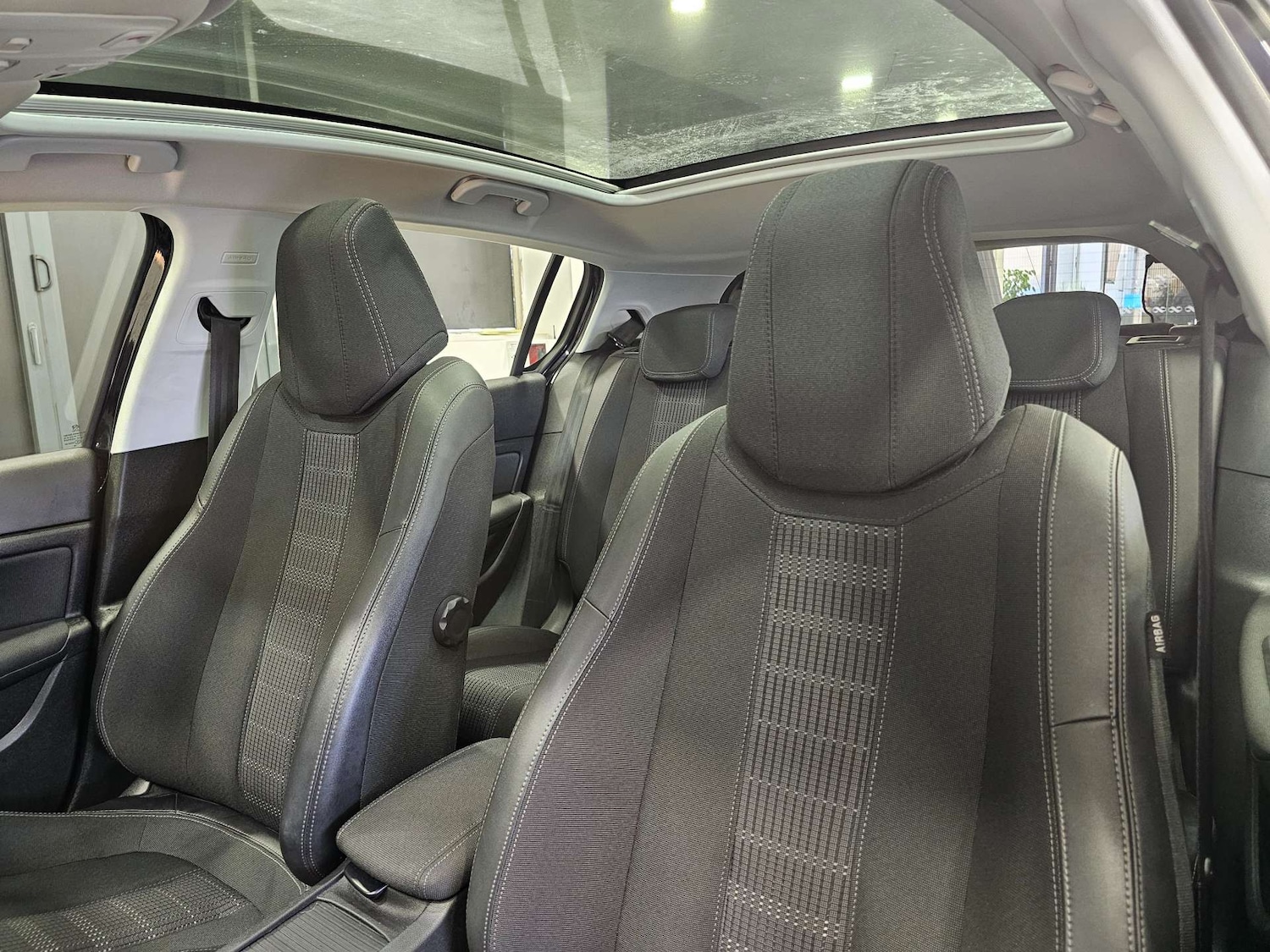 Used Peugeot 308 2018 for sale - 76972449: Photo 79