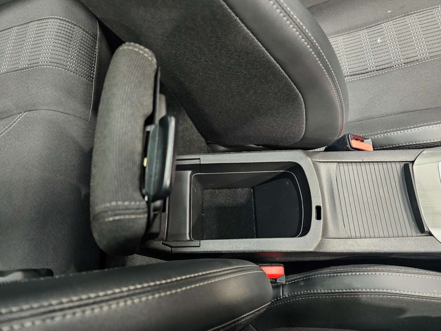 Used Peugeot 308 2018 for sale - 76972449: Photo 81