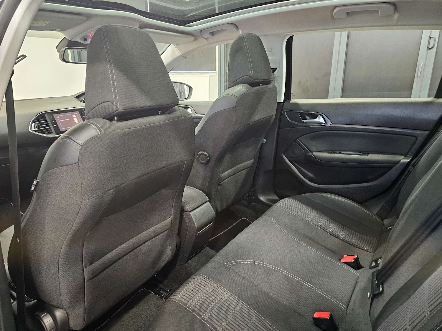 Used Peugeot 308 2018 for sale - 76972449: Photo 86