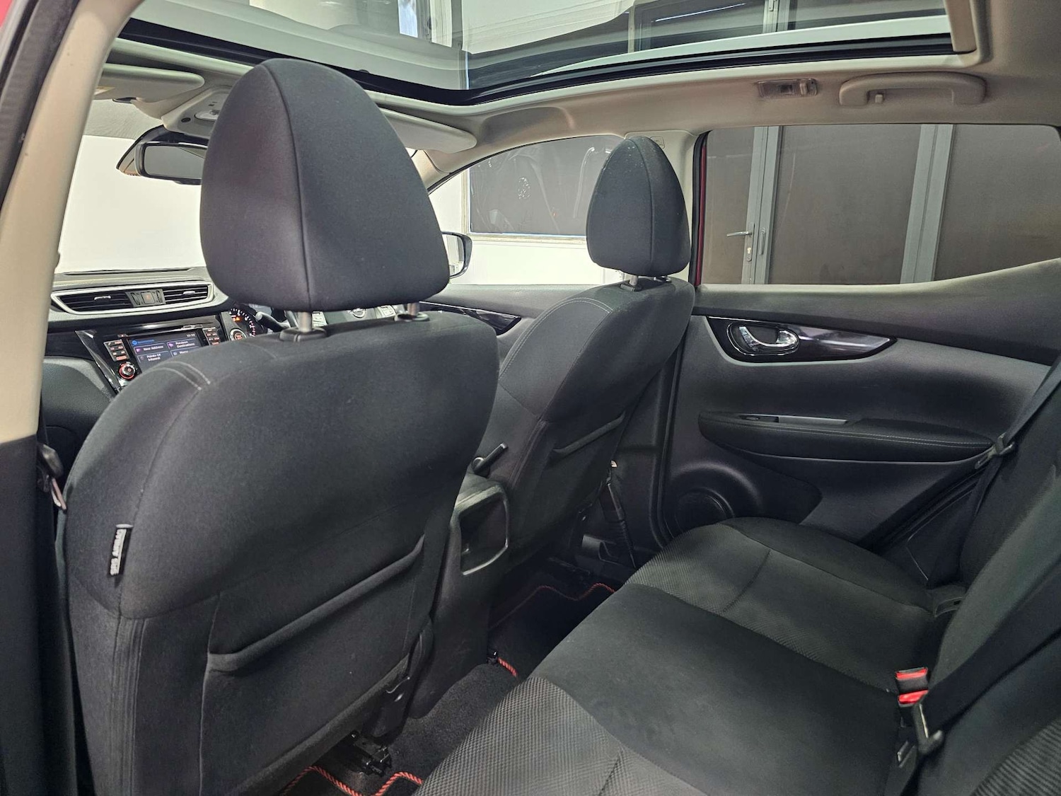 Used Nissan Qashqai 2016 for sale - 77640567: Photo 90