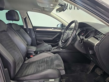 Used Volkswagen Passat 2016 for sale - 79029795: Photo