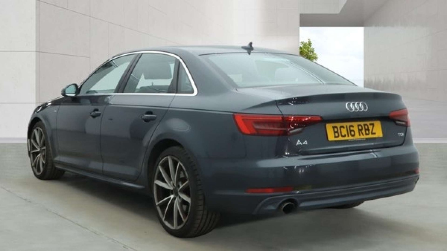 Used Audi A4 2016 for sale - 78218180: Photo 3
