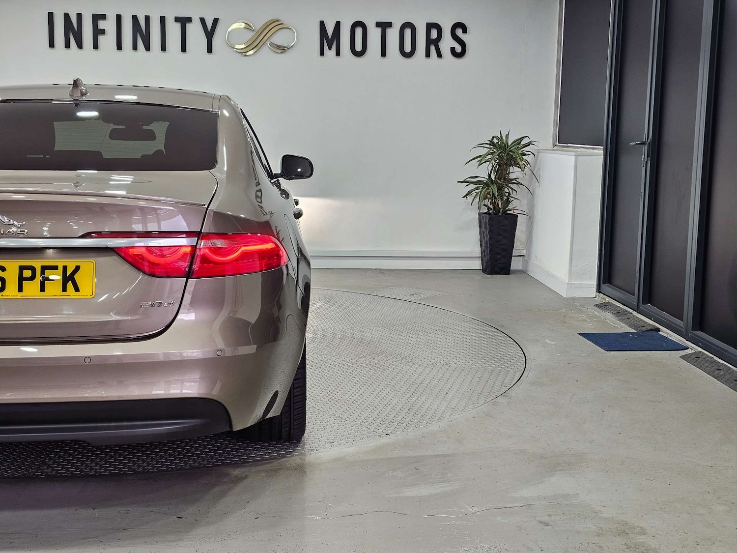 Used Jaguar XF 2016 for sale - 77745463: Photo 20