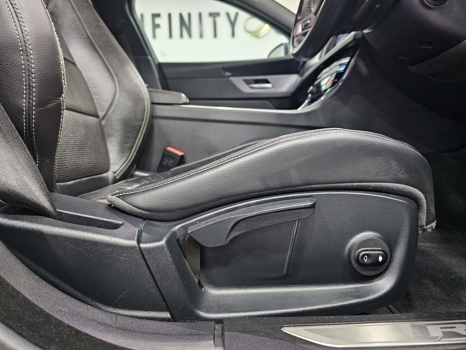 Used Jaguar XF 2016 for sale - 77745463: Photo 62