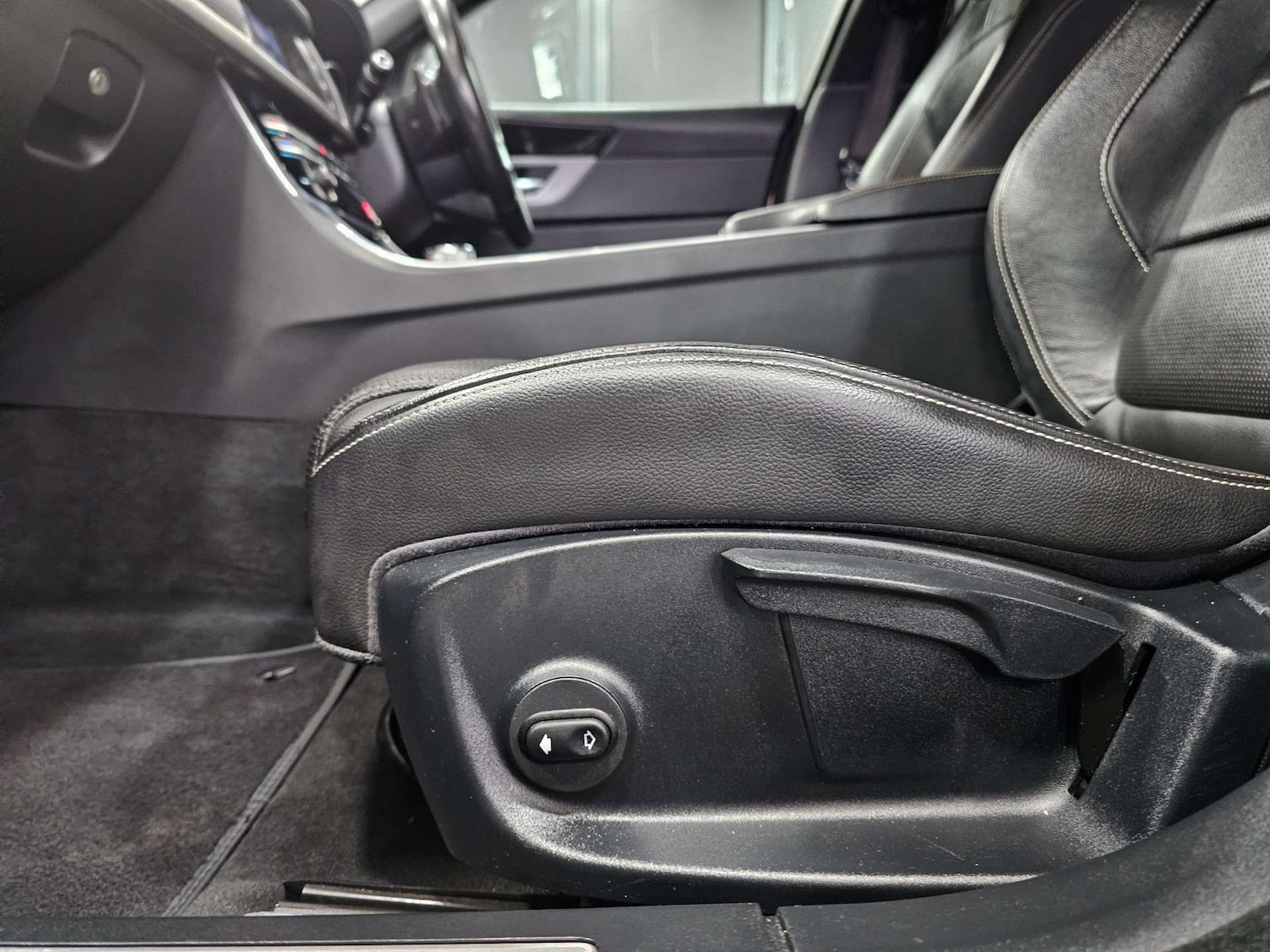 Used Jaguar XF 2016 for sale - 77745463: Photo 94