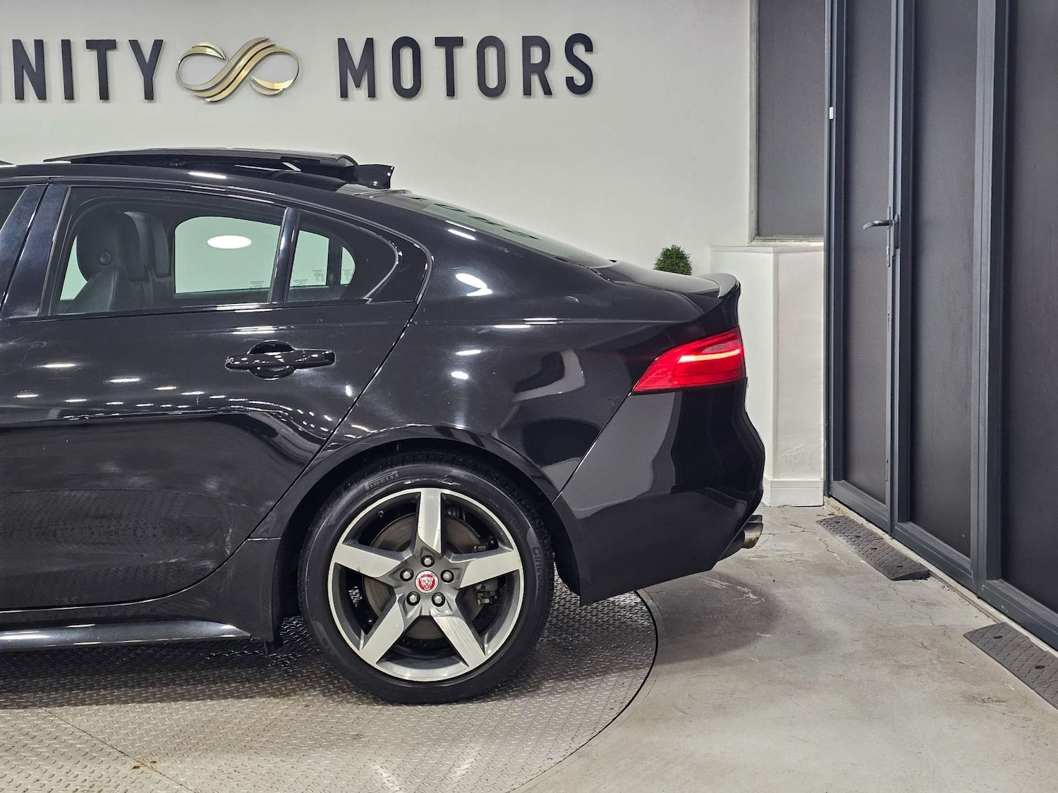Used Jaguar XE 2016 for sale - 76972450: Photo 21