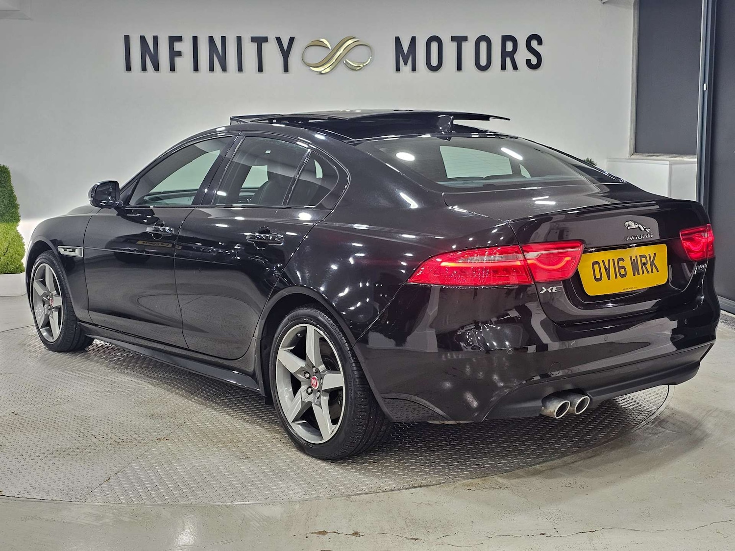 Used Jaguar XE 2016 for sale - 76972450: Photo 27