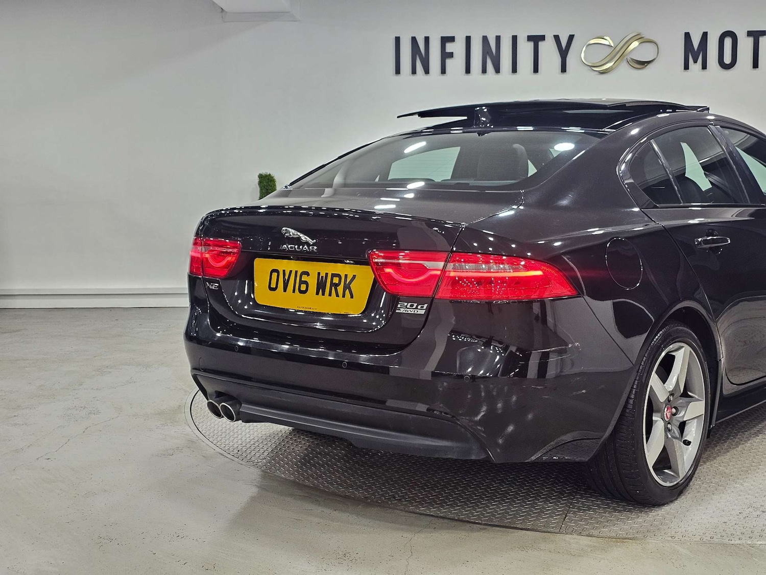 Used Jaguar XE 2016 for sale - 76972450: Photo 34