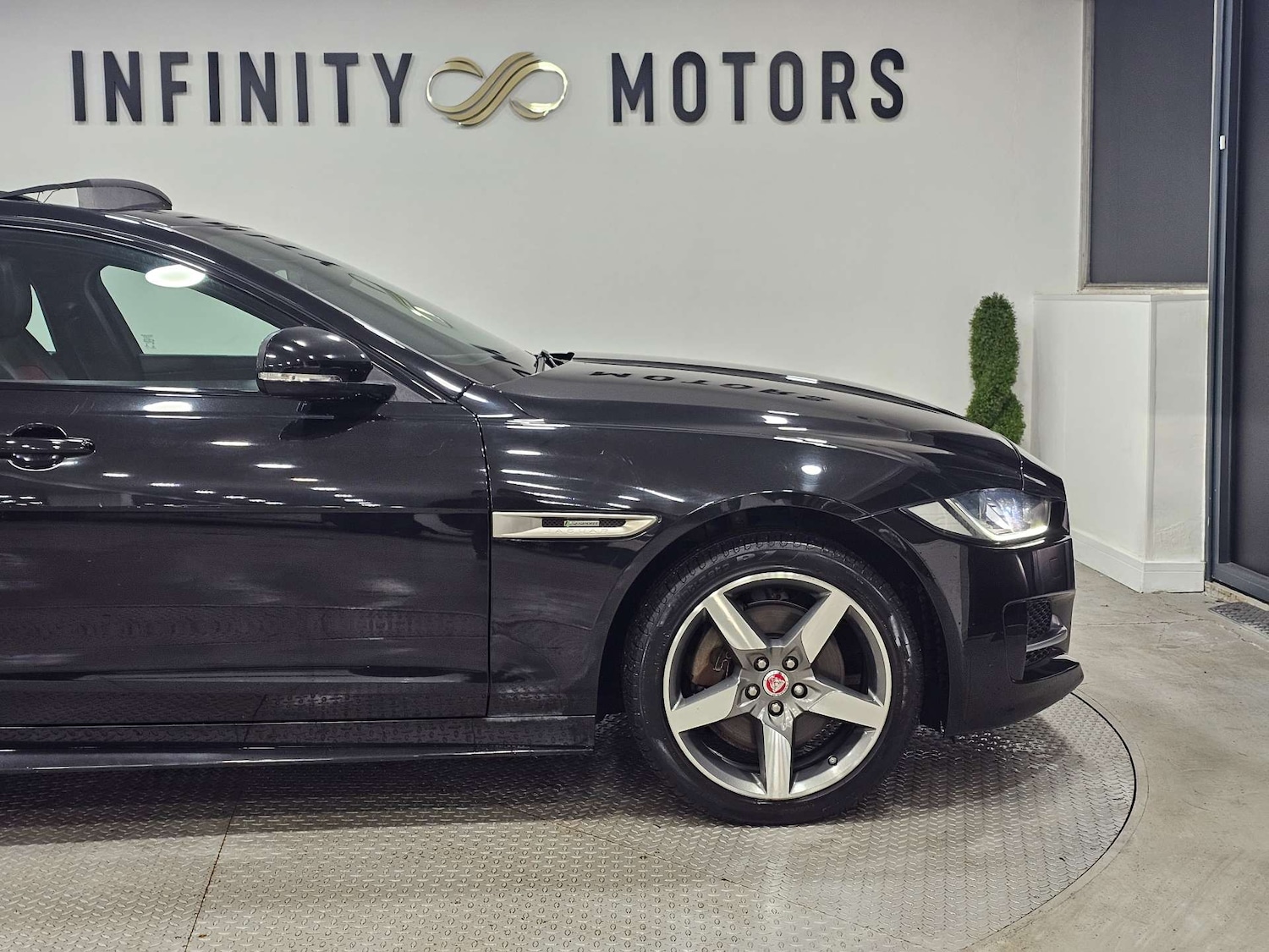 Used Jaguar XE 2016 for sale - 76972450: Photo 36