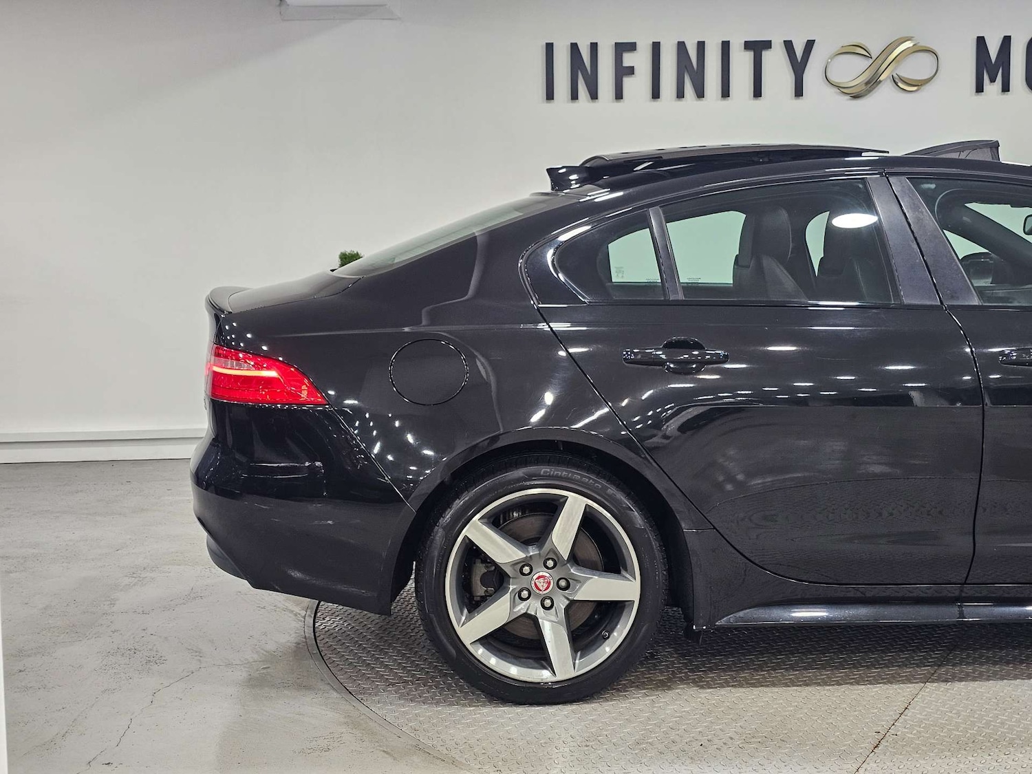 Used Jaguar XE 2016 for sale - 76972450: Photo 37