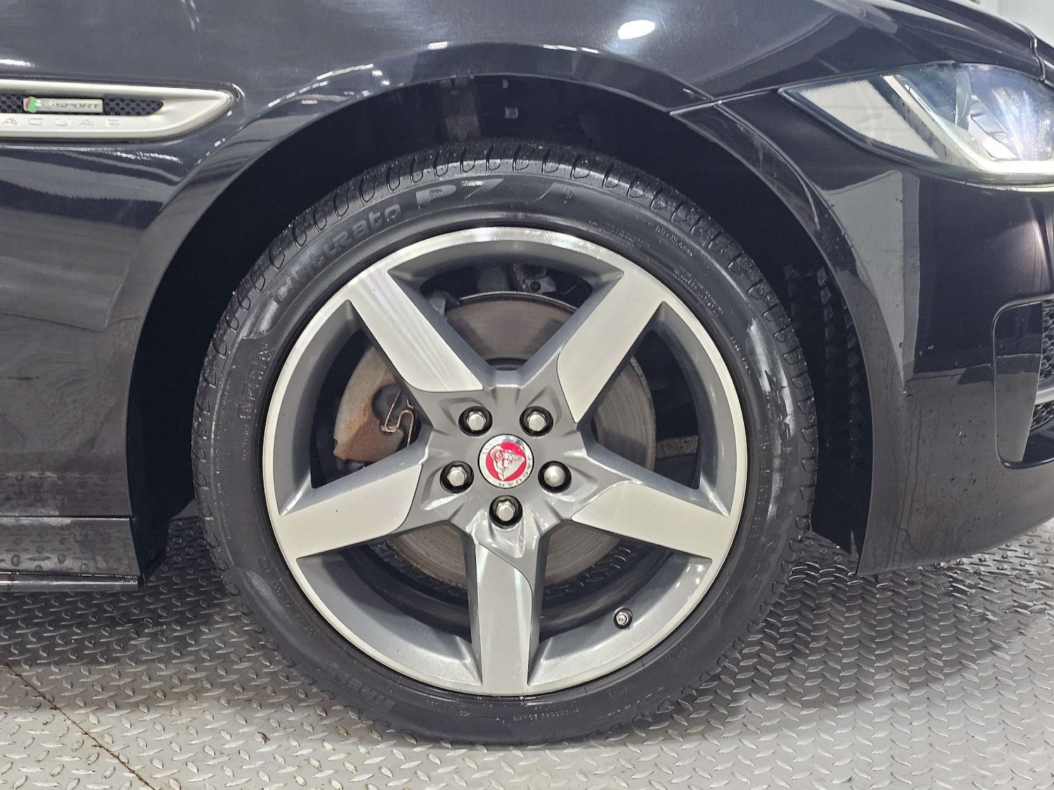 Used Jaguar XE 2016 for sale - 76972450: Photo 41