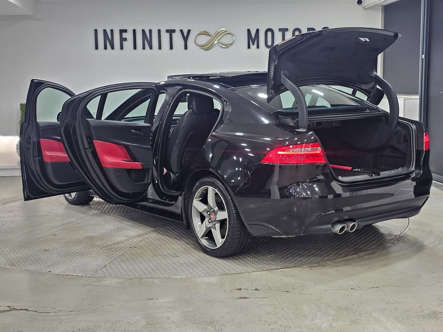 Used Jaguar XE 2016 for sale - 76972450: Photo 47